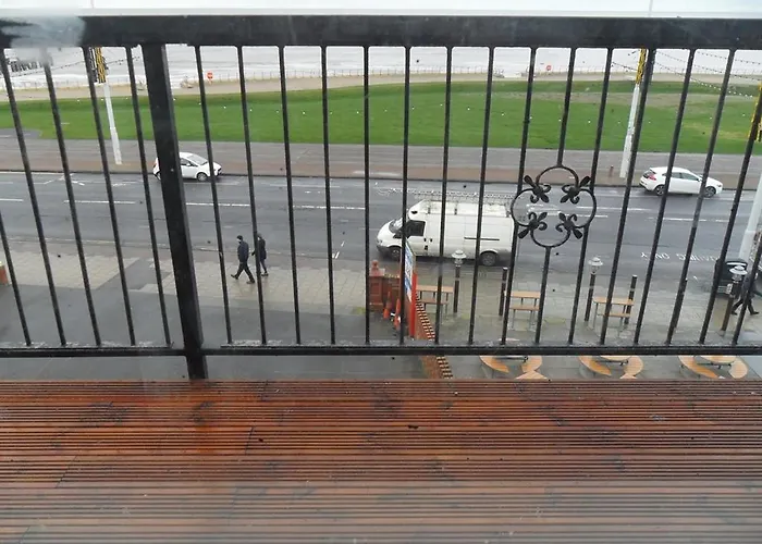 Anzy Panzy Hotel And Apartments Blackpool